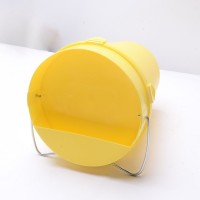 BEBEDOURO DE AVES EM BALDE PLASTICO AMARELO 5,5 LITROS BEBEDOURO DE AVES EM BALDE PLASTICO AMARELO 5,5 LITROS